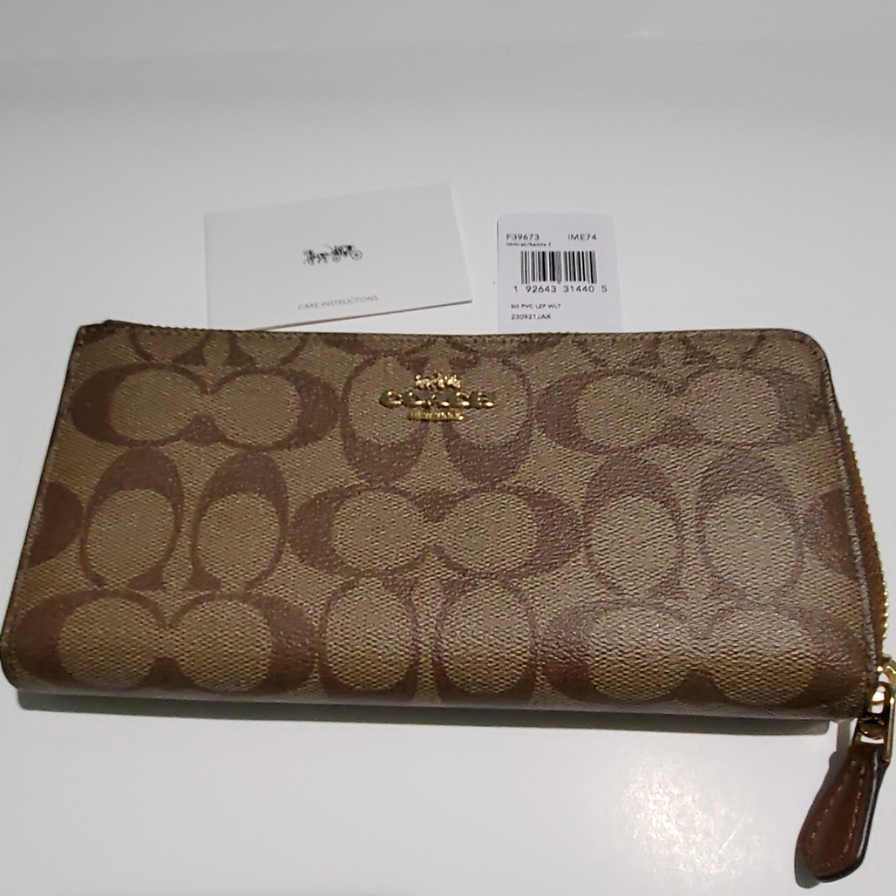 Coach wallet